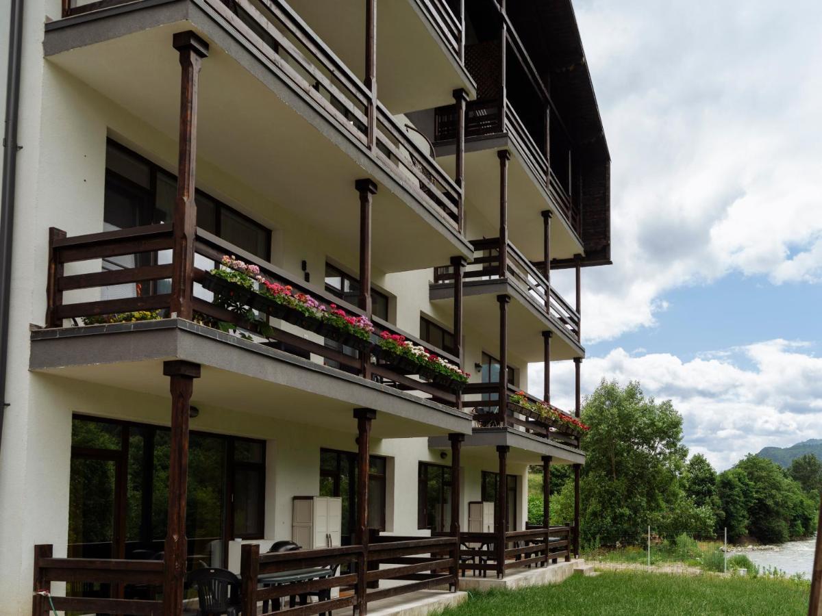 Nature Loft By The River Buşteni Exteriér fotografie